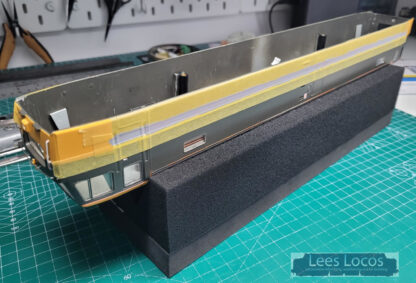 ESU 41010 locomotive servicing cradle - Image 2