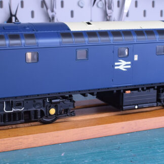 HJ2773 Heljan O gauge class 27 locomotive