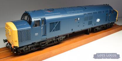 HJ3730 Heljan O gauge BR blue class 37 centre headcode box